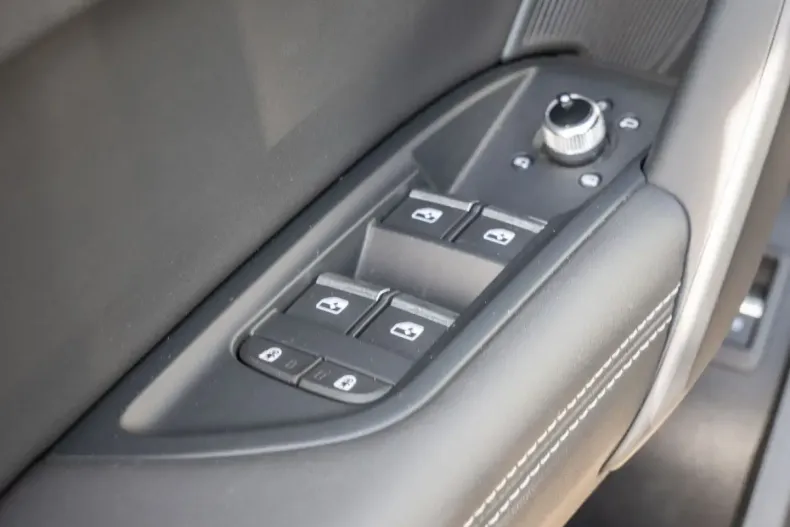 Audi Q5 din 2023 cu 42.399 km - oferta AUD113668 - foto 18