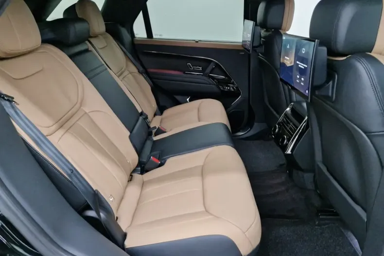 Land Rover Range Rover Sport din 2025 cu 10 km - oferta LAN113670 - foto 32