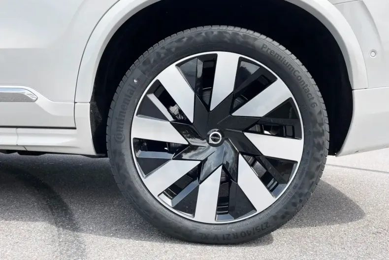 Volvo XC90 din 2024 cu 21.000 km - oferta VOL113672 - foto 2