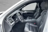 Volvo XC90 din 2024 cu 26.000 km - oferta VOL113675 - foto 3