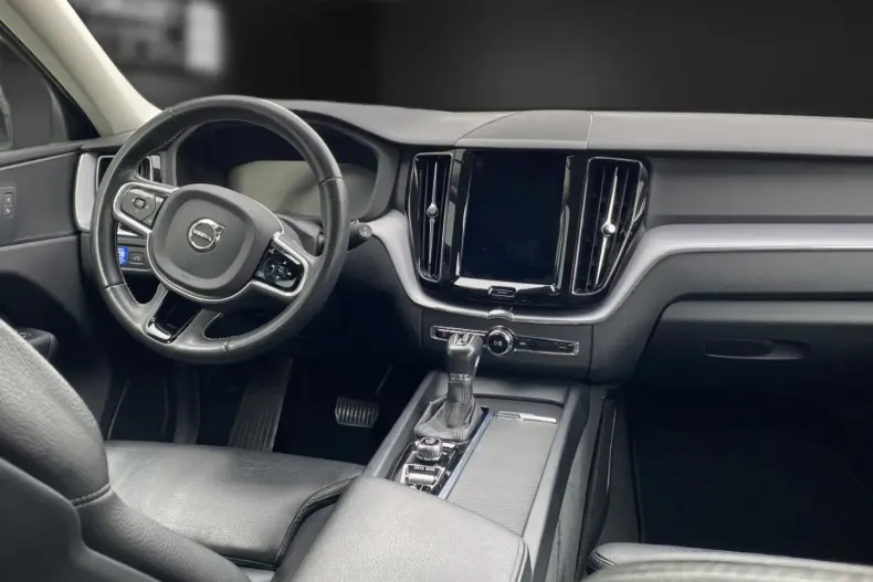 Volvo XC60 din 2020 cu 87.207 km - oferta VOL113680 - foto 13