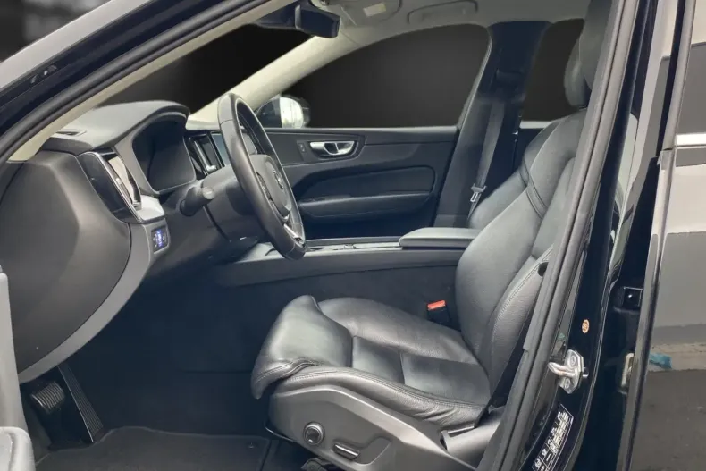 Volvo XC60 din 2020 cu 87.207 km - oferta VOL113680 - foto 14