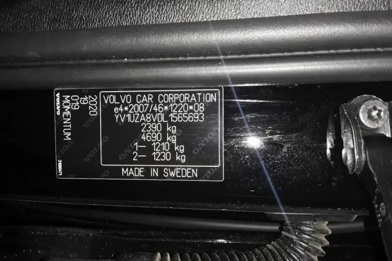 Volvo XC60 din 2020 cu 87.207 km - oferta VOL113680 - foto 27