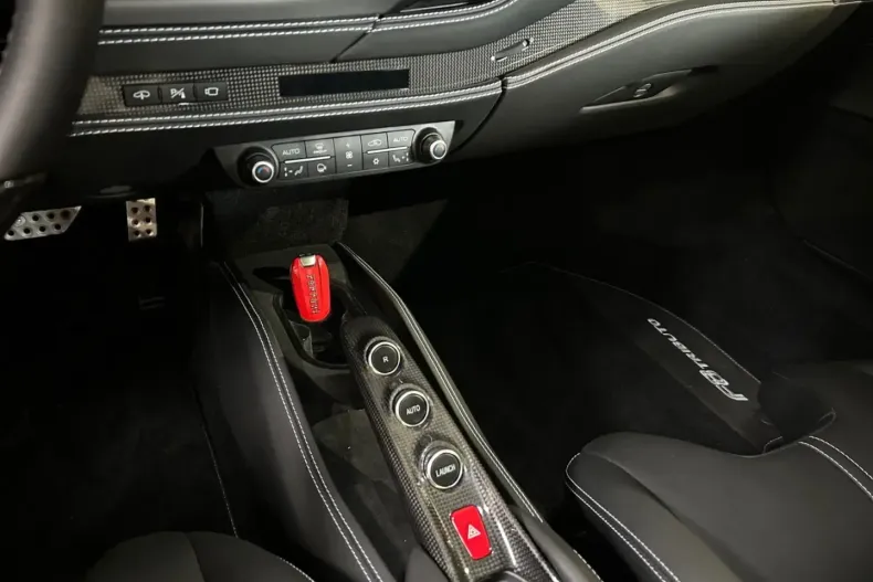 Ferrari F8 din 2022 cu 3.018 km - oferta FER113693 - foto 9