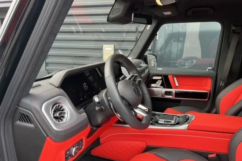 Mercedes-Benz G 63 AMG din 2024 cu 4.900 km - oferta MER113695 - foto 2