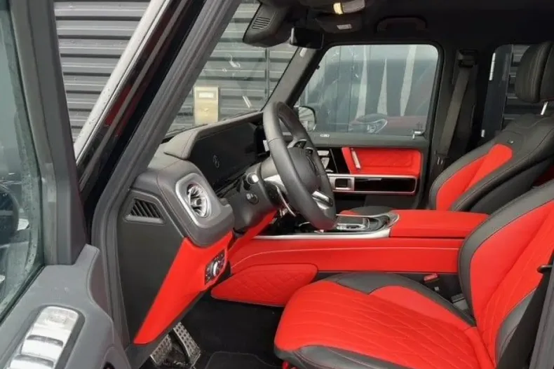 Mercedes-Benz G 63 AMG din 2024 cu 4.900 km - oferta MER113695 - foto 7