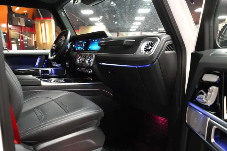 Mercedes-Benz G 63 AMG din 2025 cu 9.600 km - oferta MER113696 - foto 6