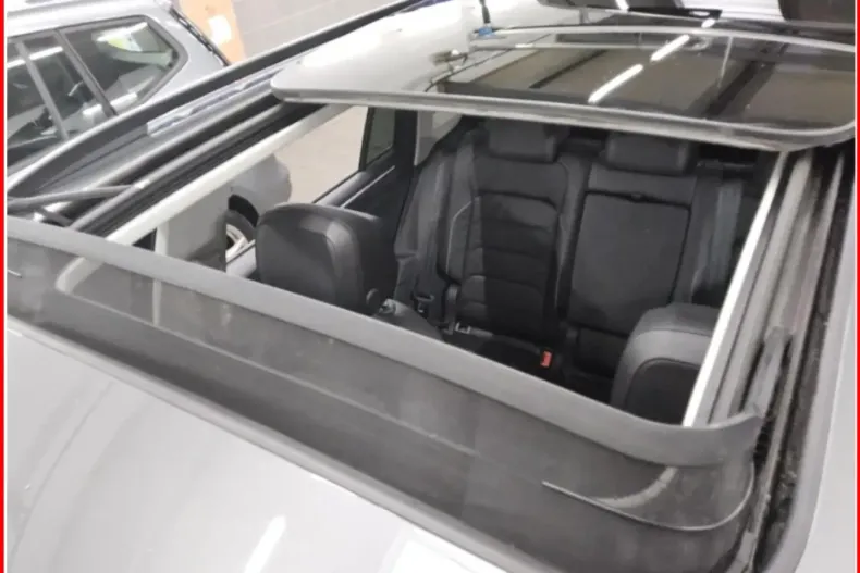 Volkswagen Tiguan din 2020 cu 94.000 km - oferta VOL113700 - foto 12