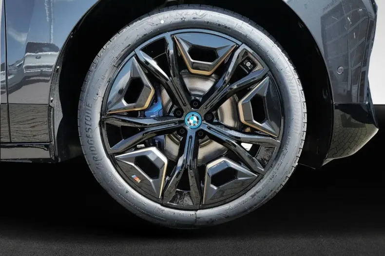 BMW iX din 2023 cu 9.556 km - oferta BMW113701 - foto 4