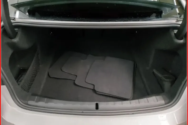 BMW 320 din 2022 cu 67.455 km - oferta BMW113703 - foto 13