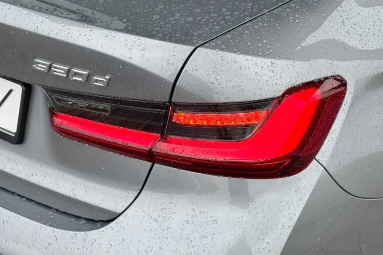 BMW 320 din 2024 cu 10.754 km - oferta BMW113704 - foto 9