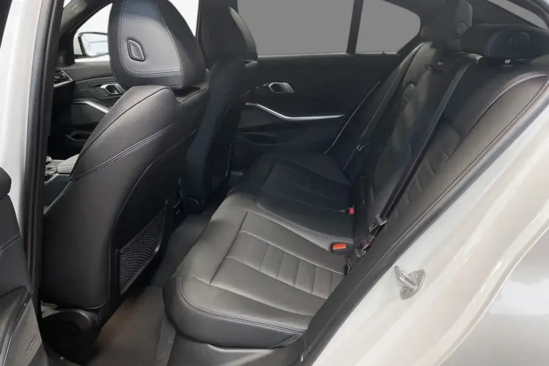 BMW 320 din 2023 cu 50.132 km - oferta BMW113705 - foto 13