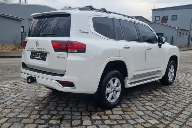 Toyota Land Cruiser din 2023 cu 3.000 km - oferta TOY113711 - foto 7