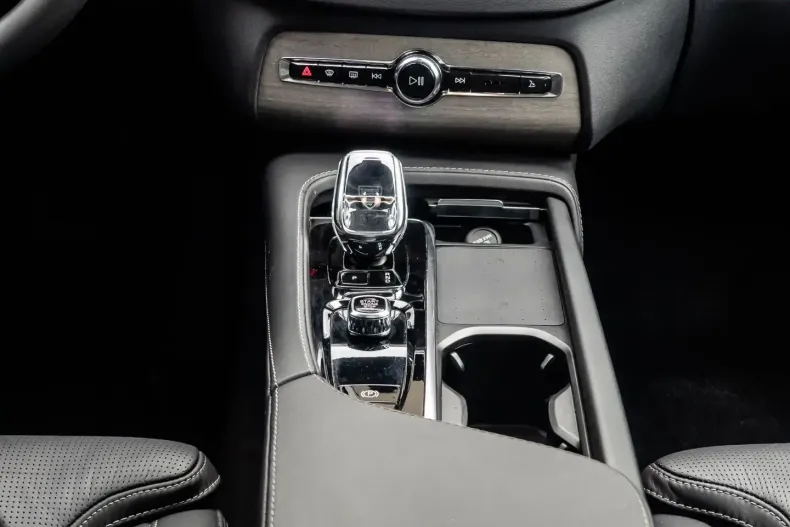 Volvo XC90 din 2023 cu 21.721 km - oferta VOL113712 - foto 10