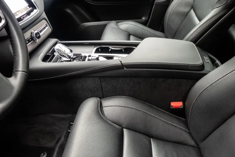 Volvo XC90 din 2023 cu 21.721 km - oferta VOL113712 - foto 11