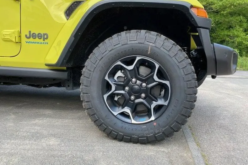 Jeep Wrangler din 2024 cu 18.990 km - oferta JEE113716 - foto 11