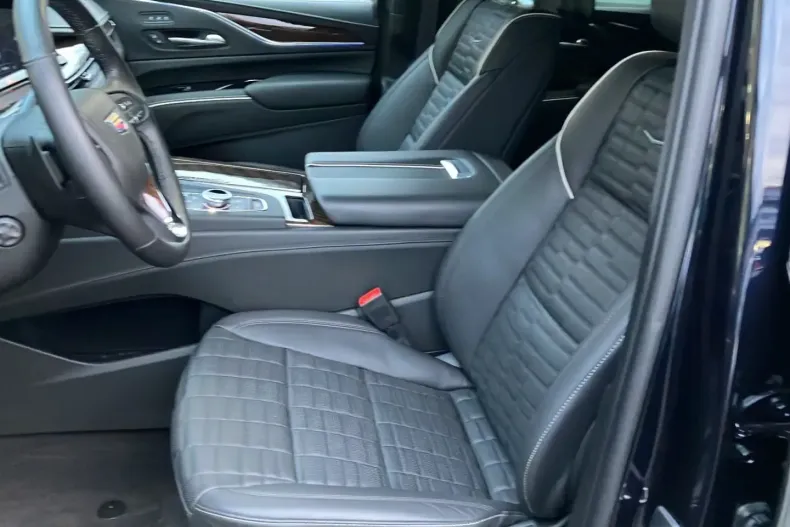 Cadillac Escalade din 2023 cu 12.900 km - oferta CAD113724 - foto 17