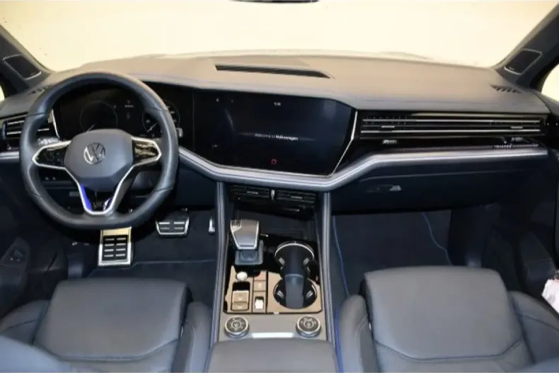 Volkswagen Touareg din 2024 cu 15.650 km - oferta VOL113730 - foto 4