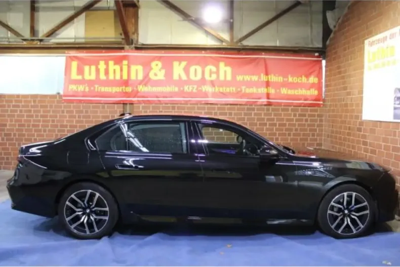 BMW 740 din 2023 cu 39.900 km - oferta BMW113733 - foto 2