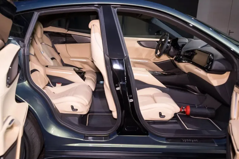 Ferrari Purosangue din 2024 cu 89 km - oferta FER113739 - foto 4