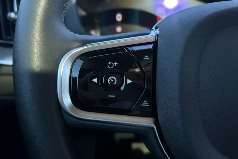 Volvo XC60 din 2024 cu 29.900 km - oferta VOL113752 - foto 20