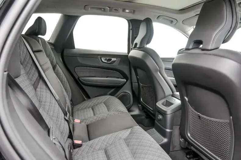 Volvo XC60 din 2024 cu 43.234 km - oferta VOL113753 - foto 6