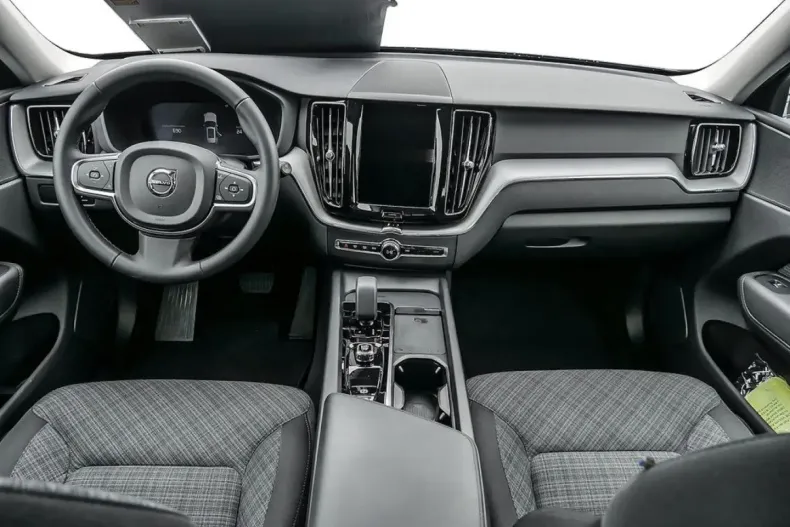 Volvo XC60 din 2024 cu 43.234 km - oferta VOL113753 - foto 7