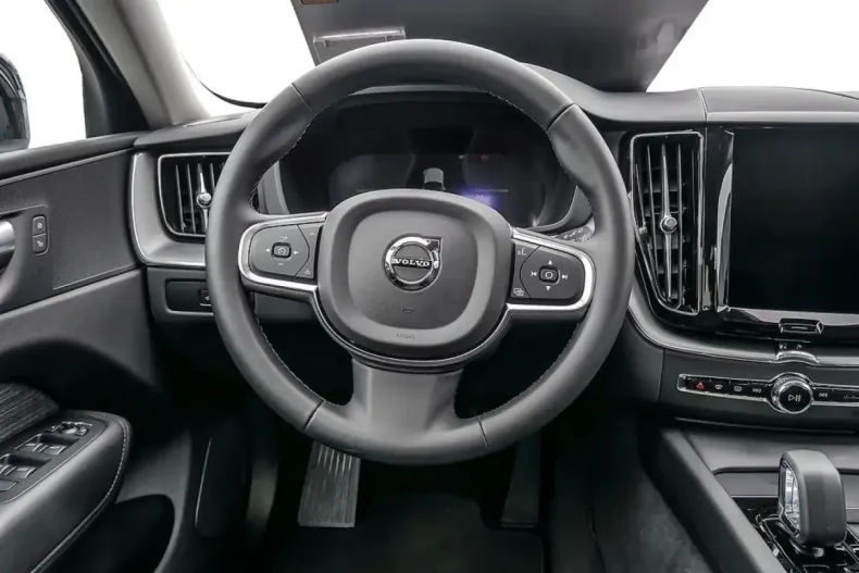 Volvo XC60 din 2024 cu 43.234 km - oferta VOL113753 - foto 8