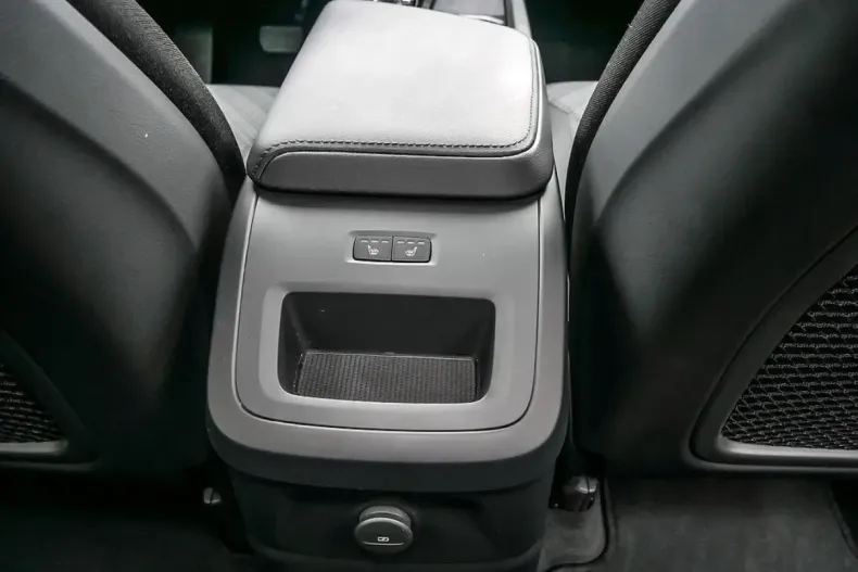 Volvo XC60 din 2024 cu 43.234 km - oferta VOL113753 - foto 9