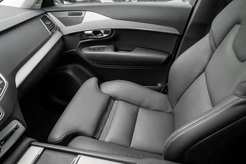 Volvo XC90 din 2024 cu 25.600 km - oferta VOL113756 - foto 21