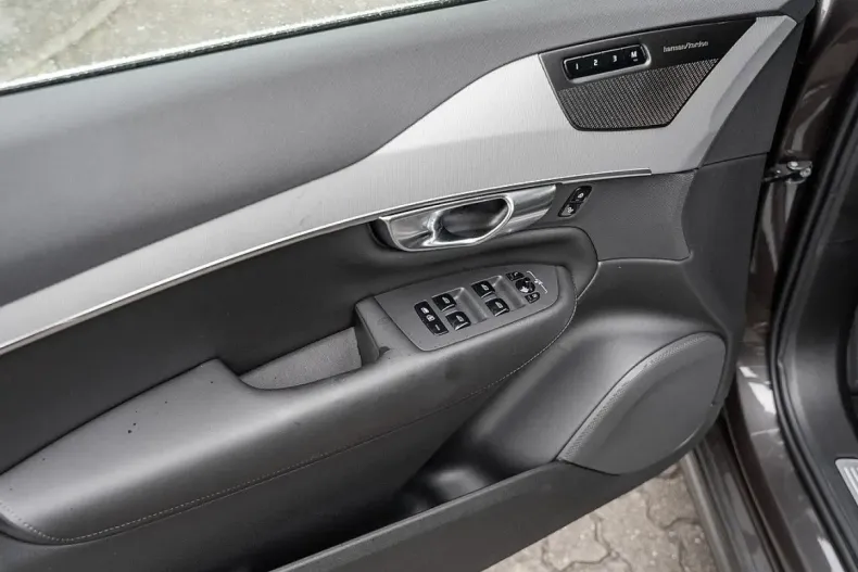 Volvo XC90 din 2024 cu 25.600 km - oferta VOL113756 - foto 24