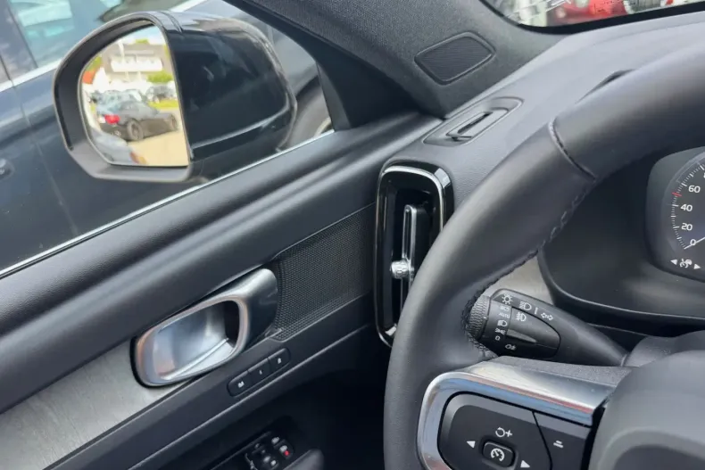 Volvo XC40 din 2021 cu 51.000 km - oferta VOL113762 - foto 7