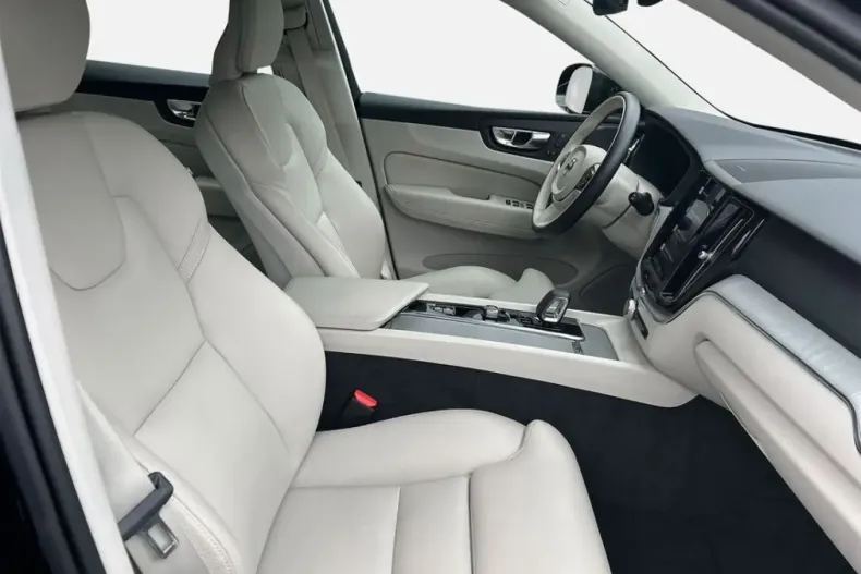 Volvo XC60 din 2024 cu 21.213 km - oferta VOL113767 - foto 13