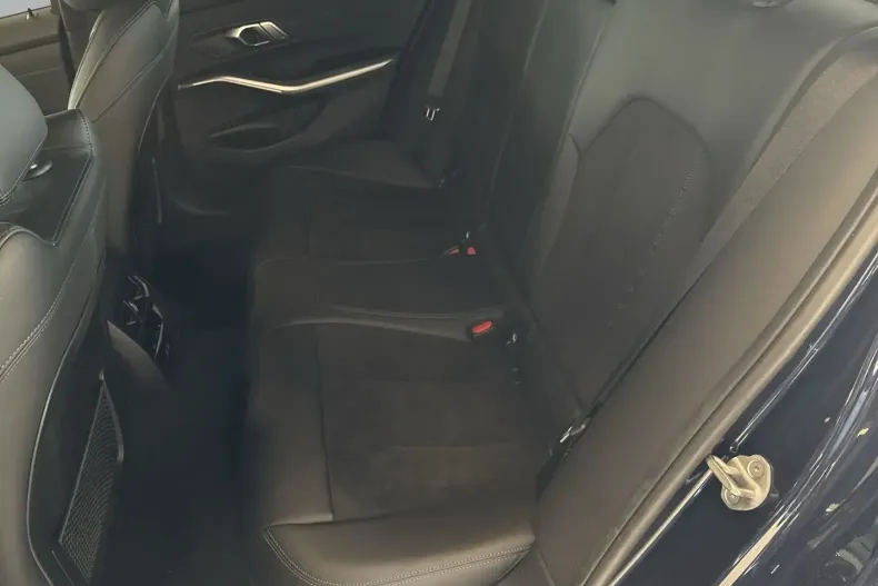 BMW 320 din 2023 cu 48.533 km - oferta BMW113779 - foto 10