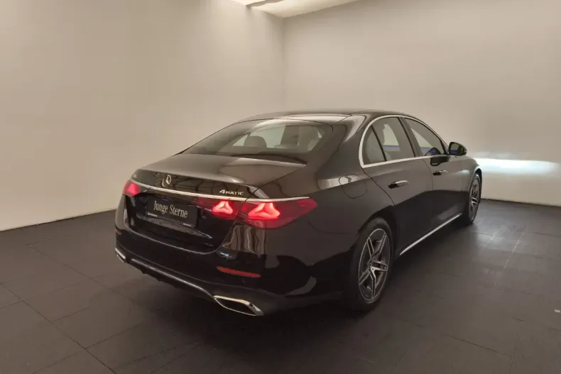 Mercedes-Benz E 300 din 2023 cu 10.807 km - oferta MER113787 - foto 6