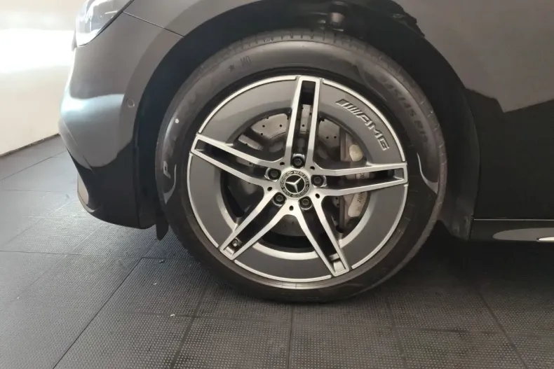 Mercedes-Benz E 300 din 2023 cu 10.807 km - oferta MER113787 - foto 11