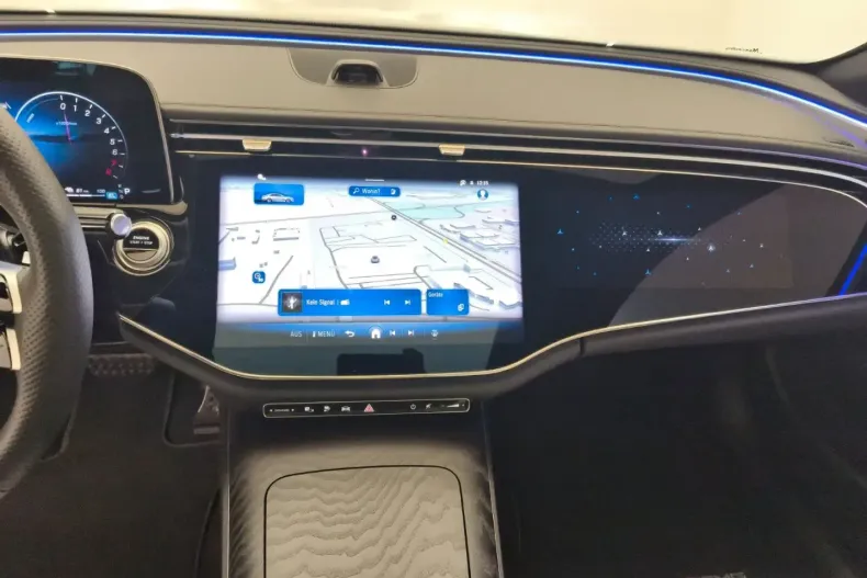 Mercedes-Benz E 300 din 2023 cu 10.807 km - oferta MER113787 - foto 18