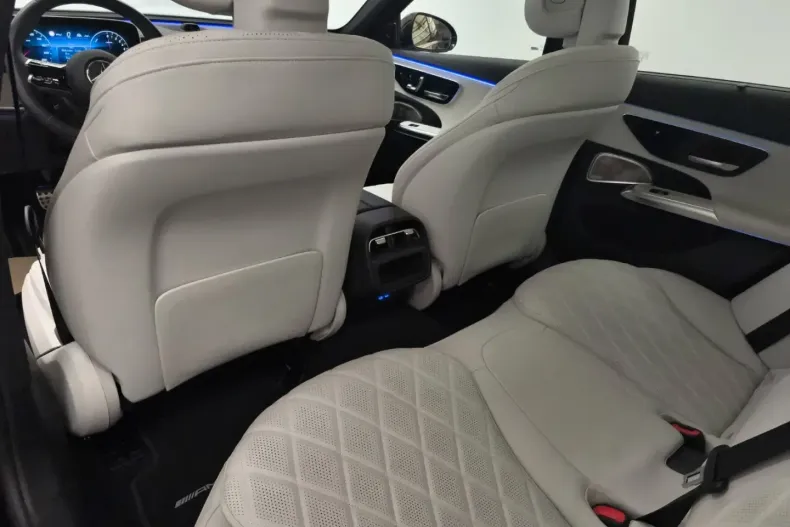 Mercedes-Benz E 300 din 2023 cu 10.807 km - oferta MER113787 - foto 21