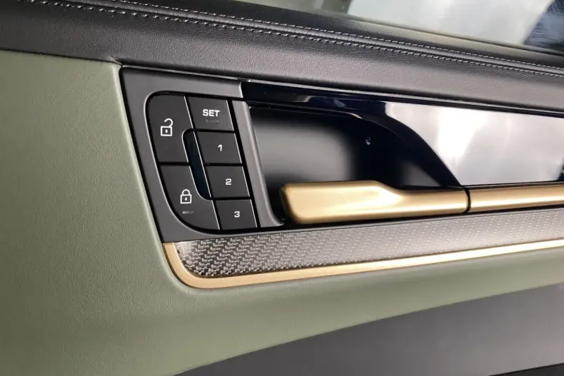 Porsche Cayenne din 2024 cu 29.500 km - oferta POR113792 - foto 30