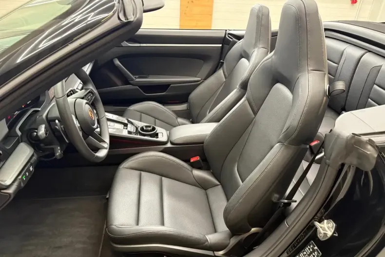 Porsche 911 din 2025 cu 6.700 km - oferta POR113810 - foto 6