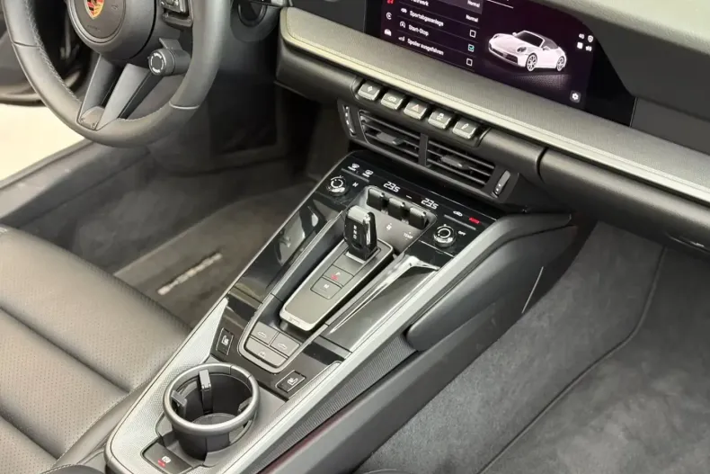 Porsche 911 din 2025 cu 6.700 km - oferta POR113810 - foto 18