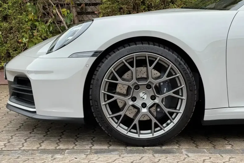 Porsche 911 din 2025 cu 3.550 km - oferta POR113815 - foto 6