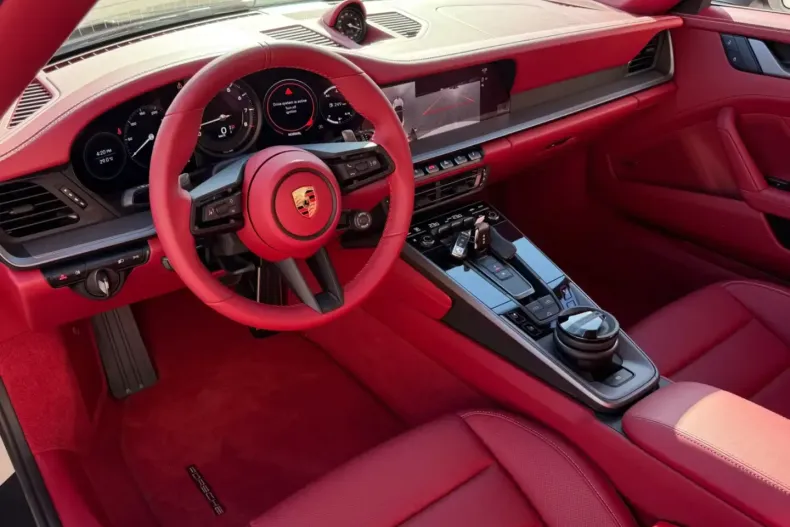 Porsche 911 din 2025 cu 200 km - oferta POR113822 - foto 2