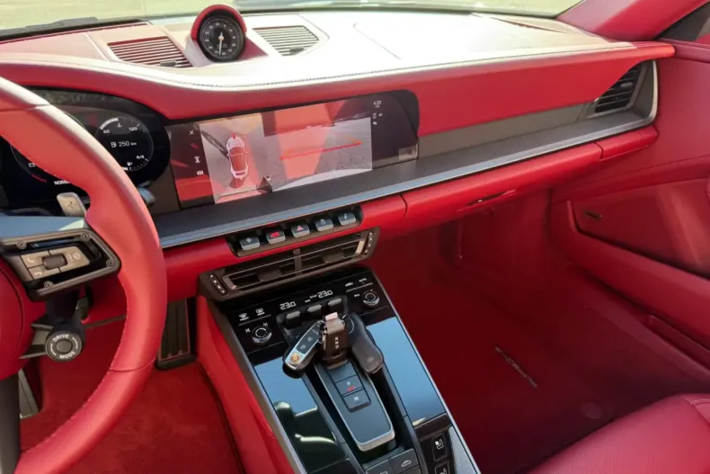 Porsche 911 din 2025 cu 200 km - oferta POR113822 - foto 12