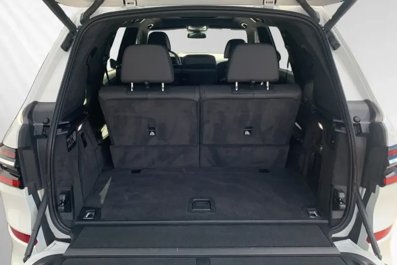 BMW X7 din 2024 cu 23.926 km - oferta BMW113860 - foto 12