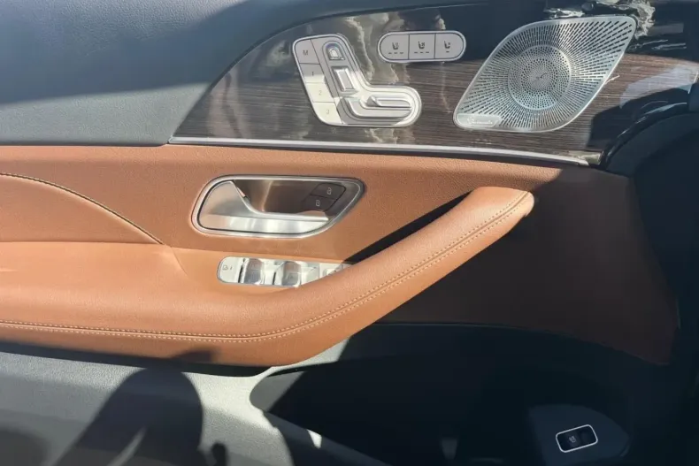 Mercedes-Benz GLS 450 din 2024 cu 5.000 km - oferta MER113870 - foto 18