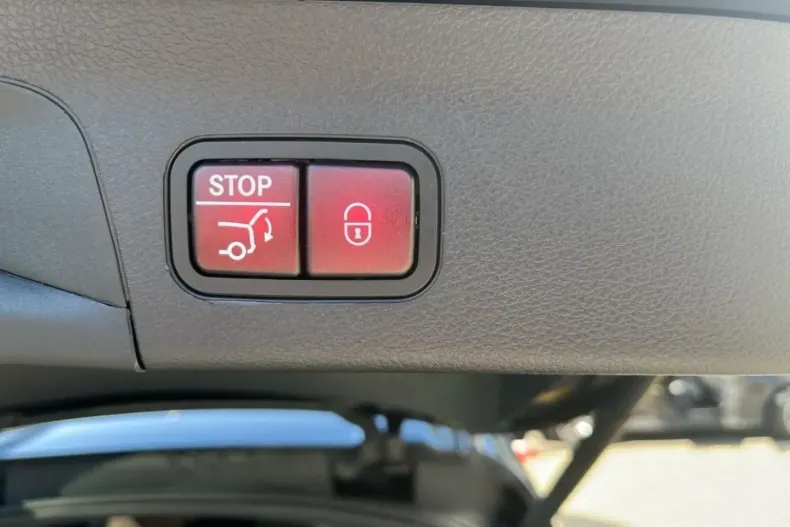 Mercedes-Benz GLS 450 din 2024 cu 5.000 km - oferta MER113870 - foto 24