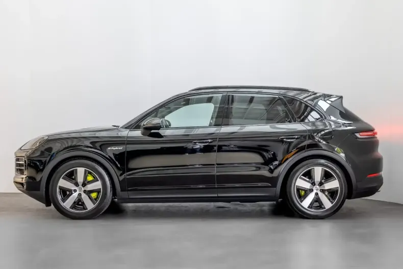 Porsche Cayenne din 2023 cu 25.951 km - oferta POR113876 - foto 2