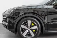 Porsche Cayenne din 2023 cu 25.951 km - oferta POR113876 - foto 3