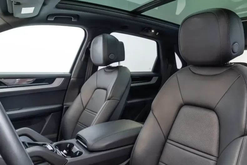 Porsche Cayenne din 2023 cu 25.951 km - oferta POR113876 - foto 7